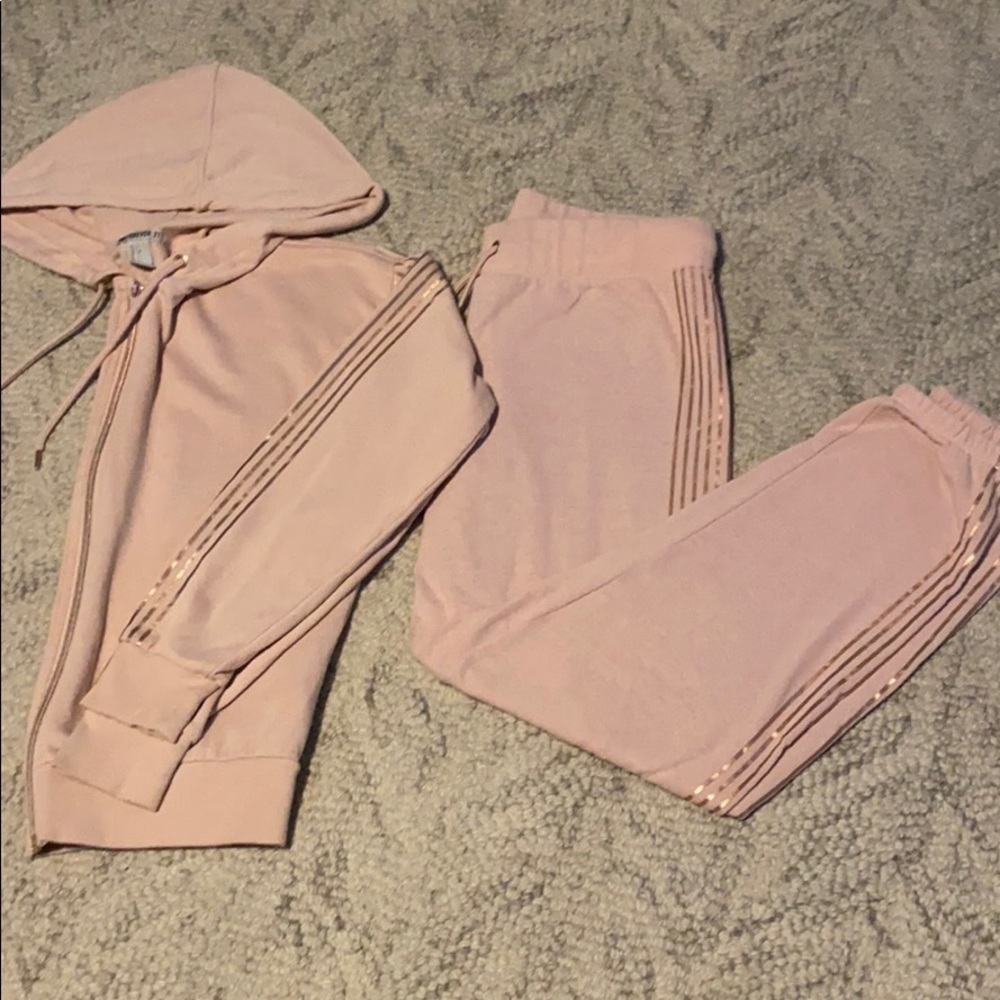 Forever 21 jogger set pink & gold